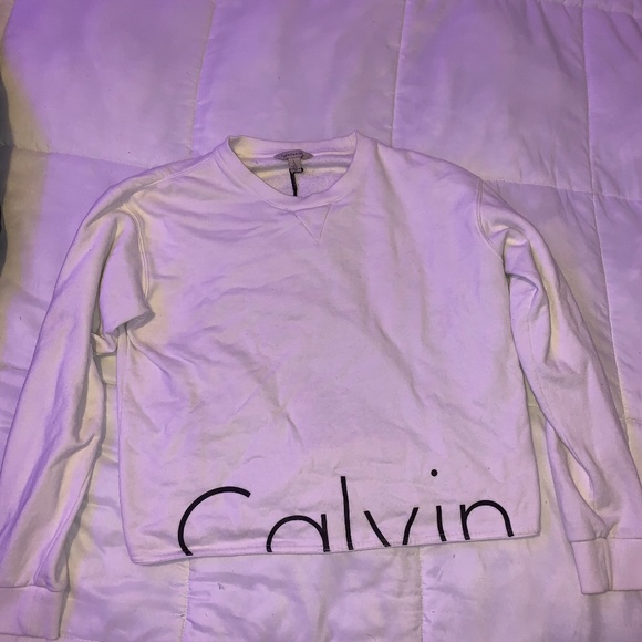 White Cropped Calvin Klein sweater